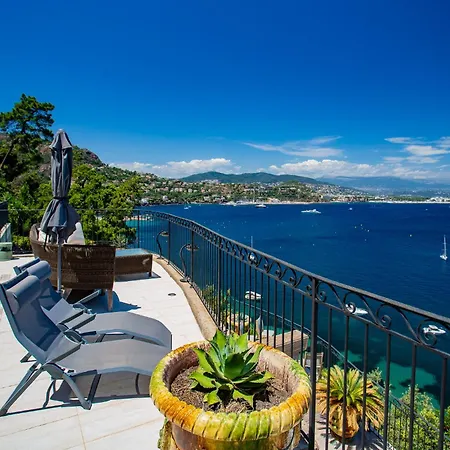 La Coraillere Waterfront With Private Pool And Sea Access Lägenhet *