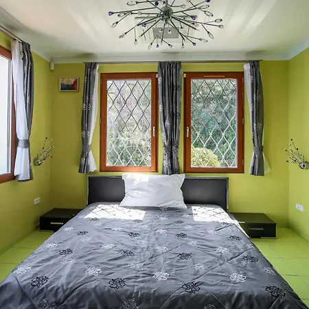 La Coraillere Waterfront With Private Pool And Sea Access Апартаменты *