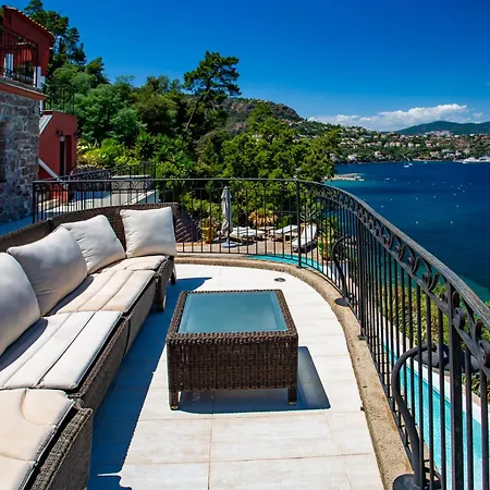 La Coraillere Waterfront With Private Pool And Sea Access *