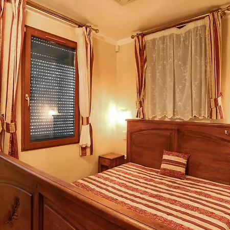 La Coraillere Waterfront With Private Pool And Sea Access Апартаменты Теуль-сюр-Мер