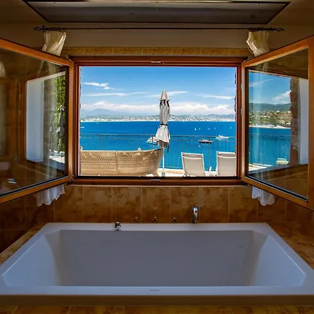 La Coraillere Waterfront With Private Pool And Sea Access Теуль-сюр-Мер