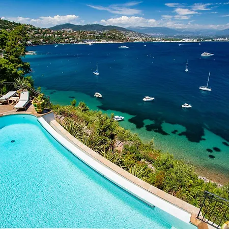 La Coraillere Waterfront With Private Pool And Sea Access Апартаменты