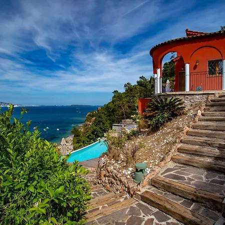 La Coraillere Waterfront With Private Pool And Sea Access Апартаменты Теуль-сюр-Мер